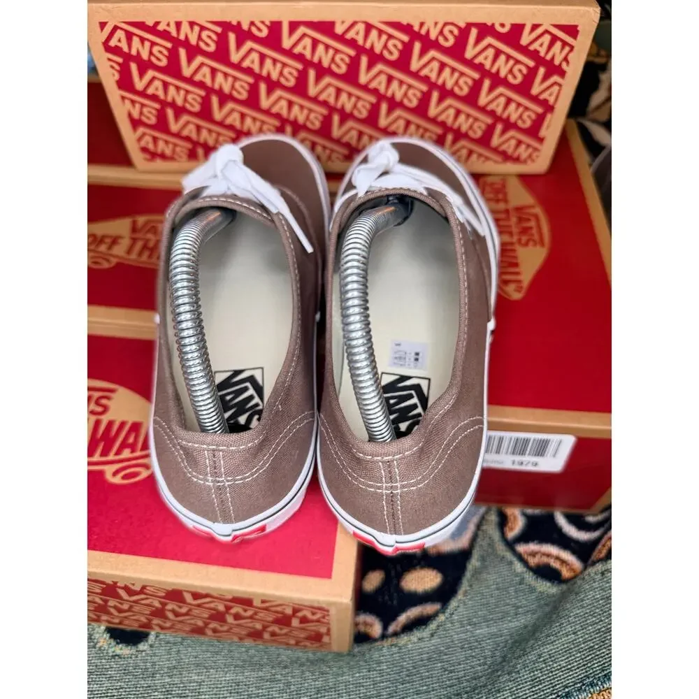 BRAND NEW Vans Authentic Walnut Men 8/Women 9.5